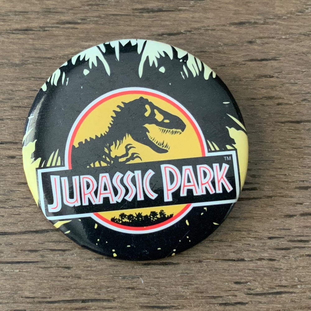 Vintage 90’s Jurassic Park Pin-back button